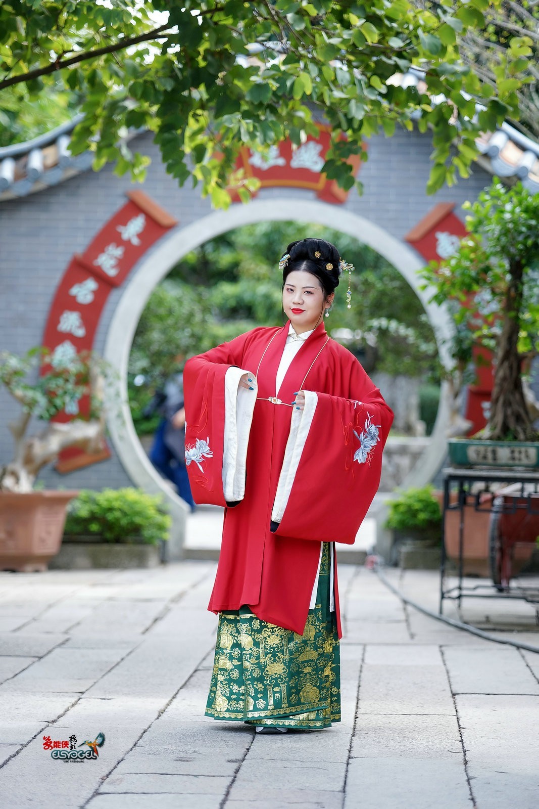 【佘荫山房·汉服美女】---小尹