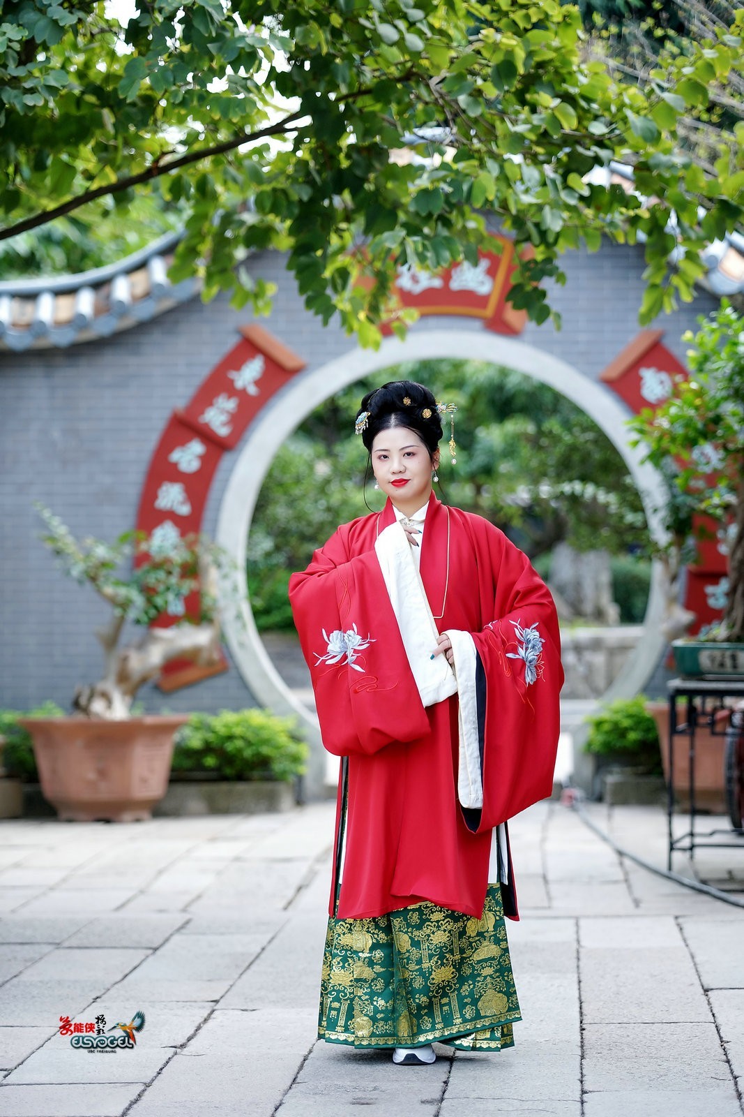 【佘荫山房·汉服美女】---小尹