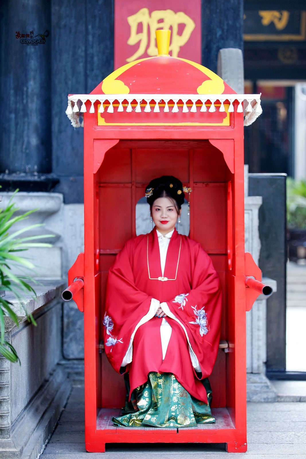 【佘荫山房·汉服美女】---小尹