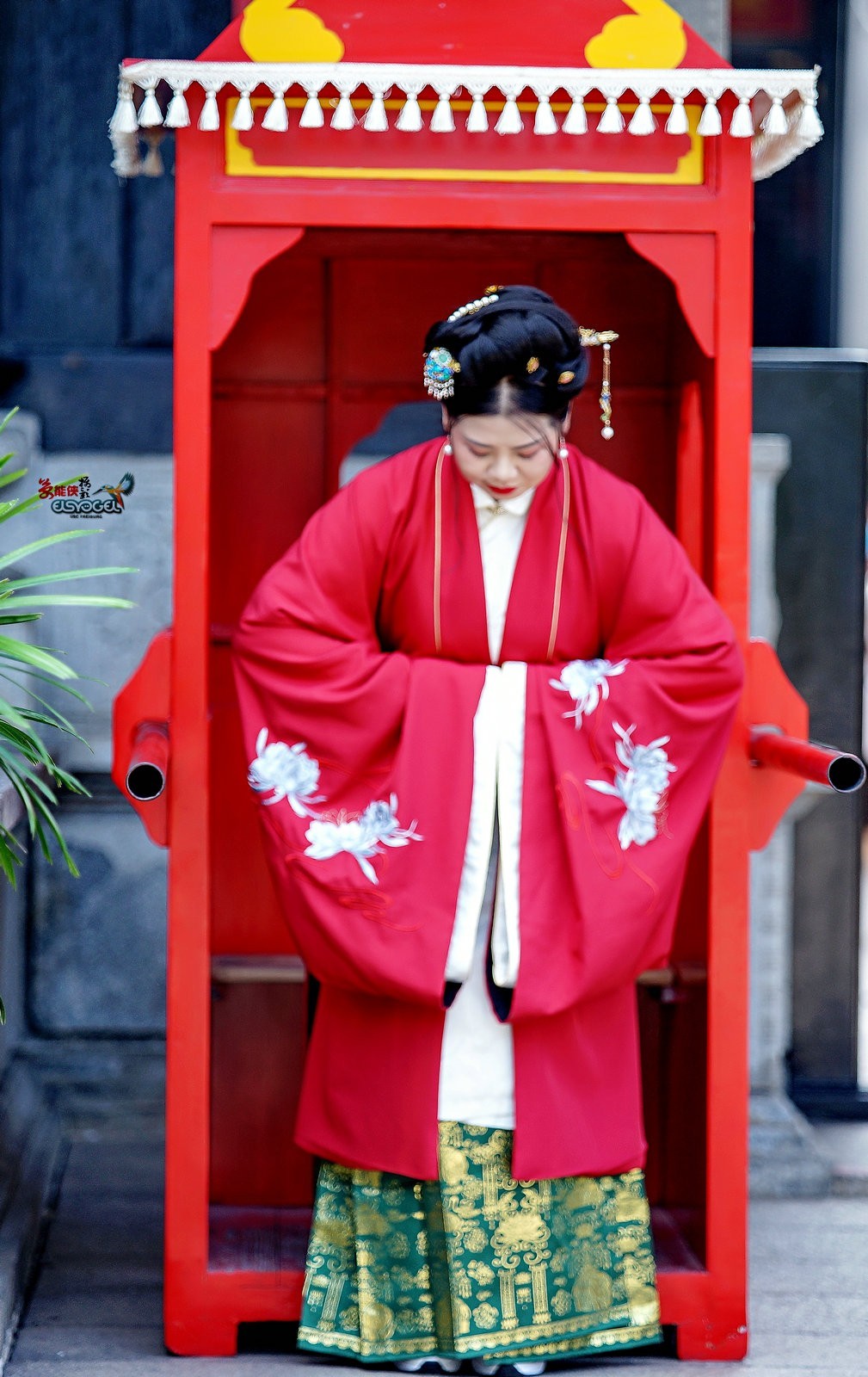 【佘荫山房·汉服美女】---小尹