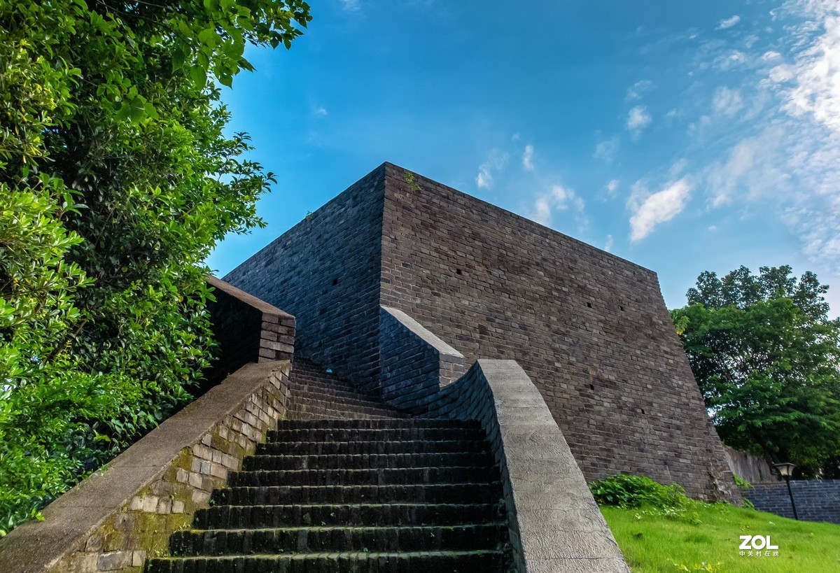 宋城赣州西津门古城墙