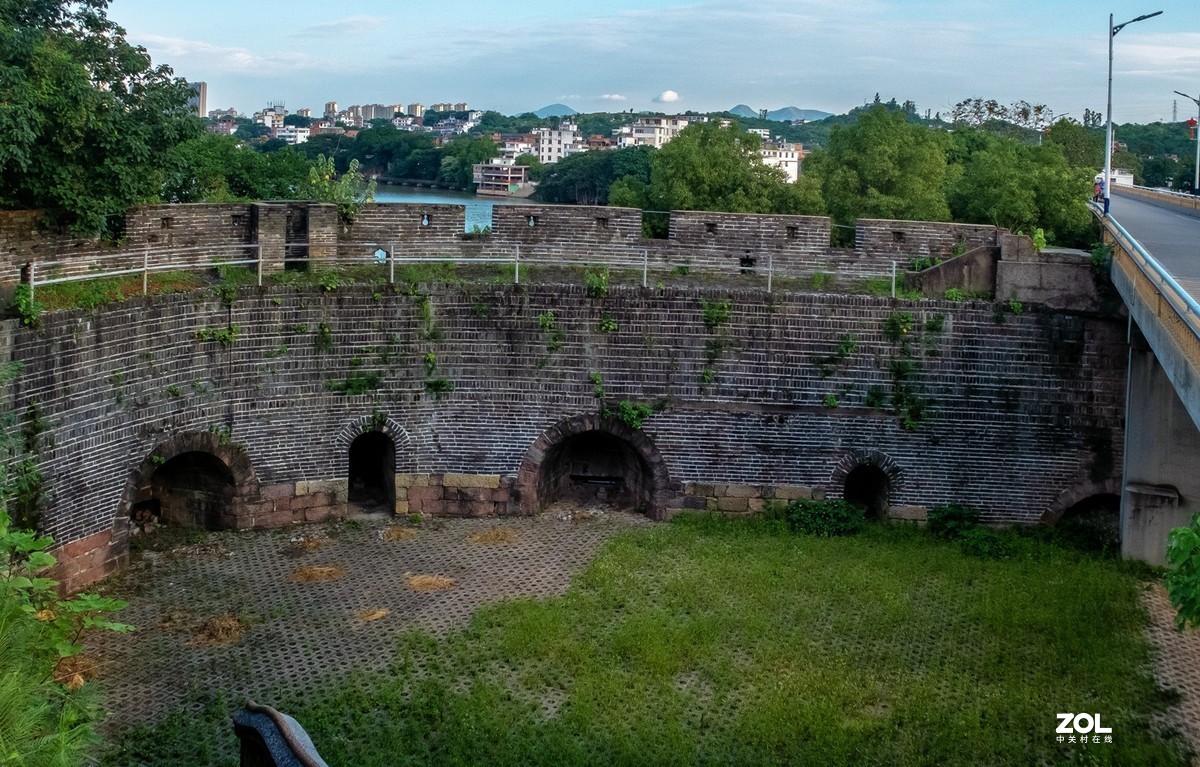 宋城赣州西津门古城墙