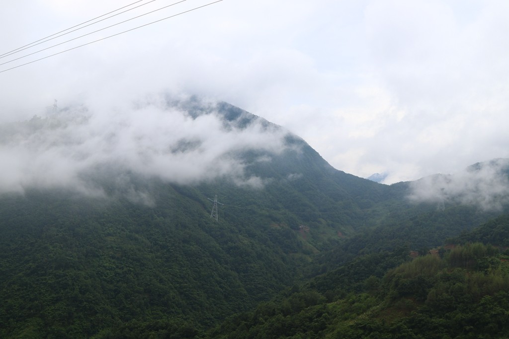 中国地理位置的中心————鸡心岭