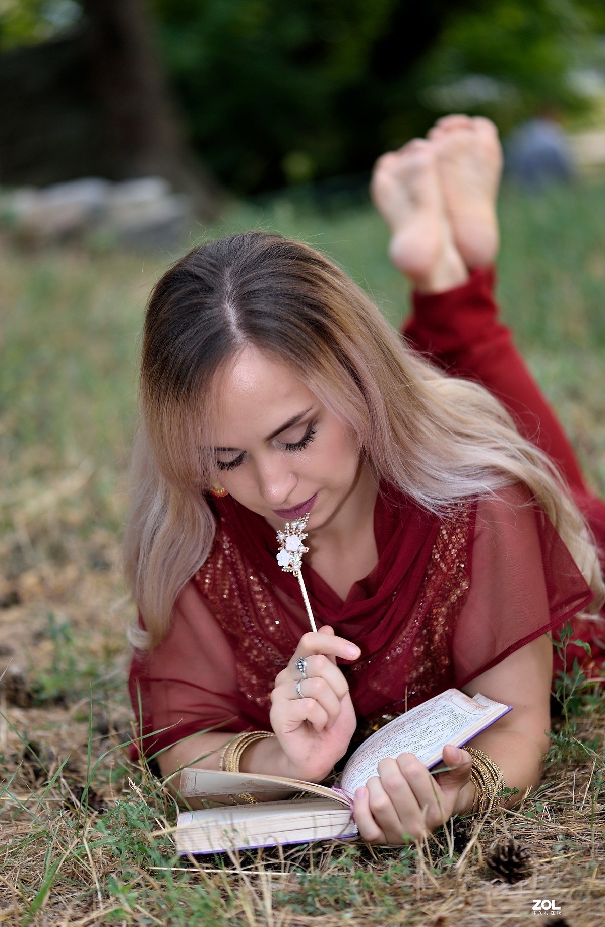 微距镜头人像与纪实