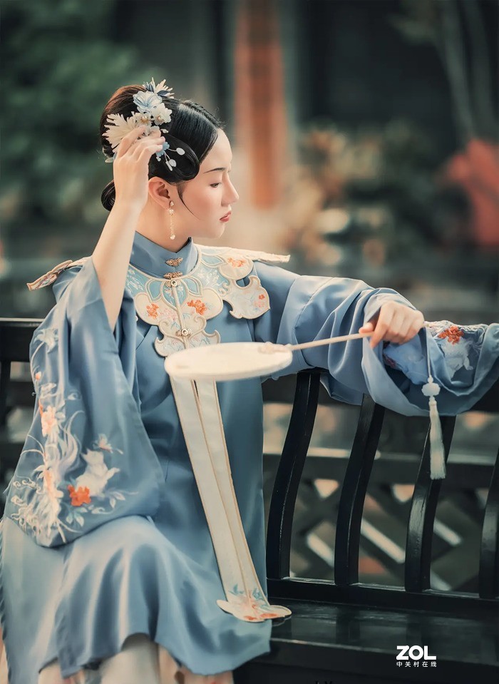 凭栏远眺