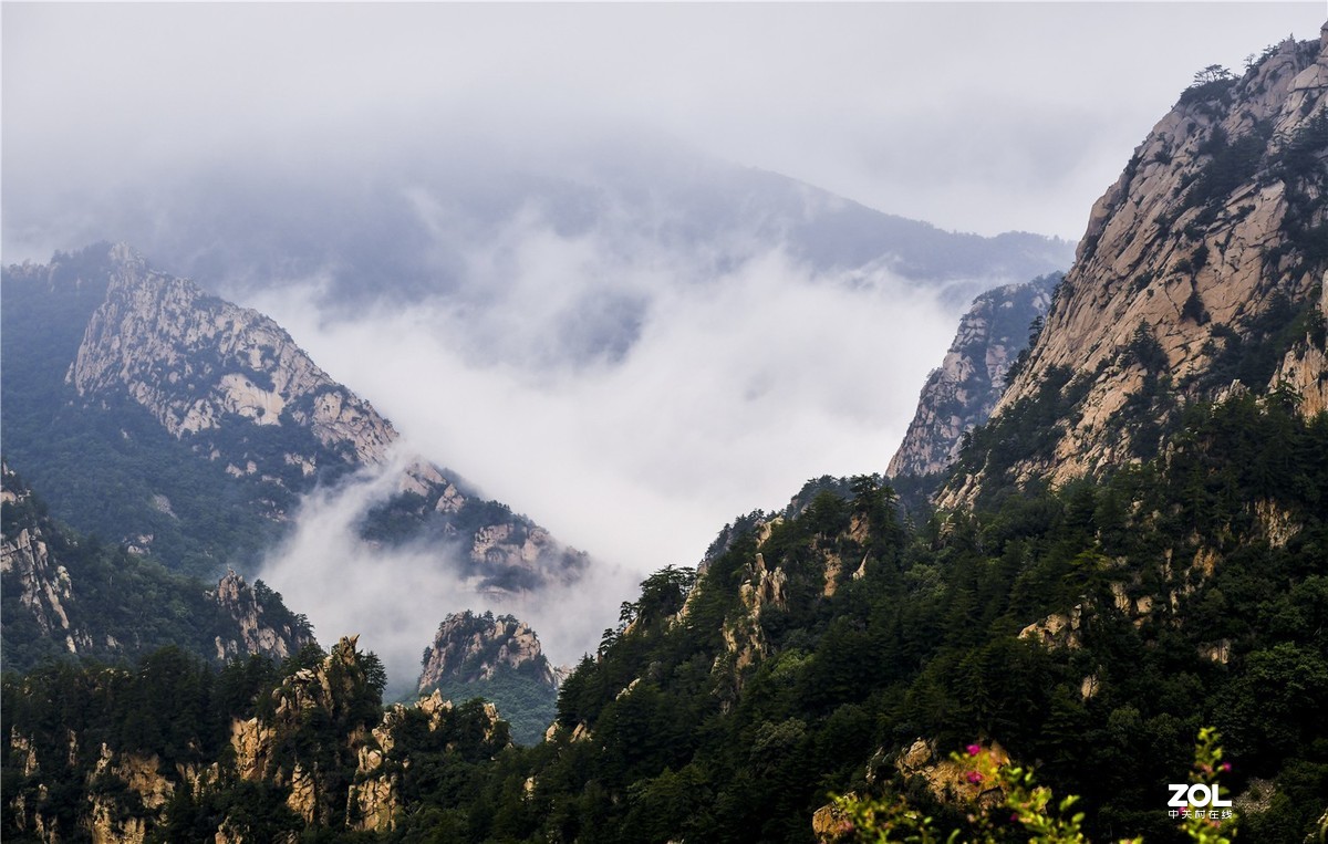 霧靈山雲霧繚繞