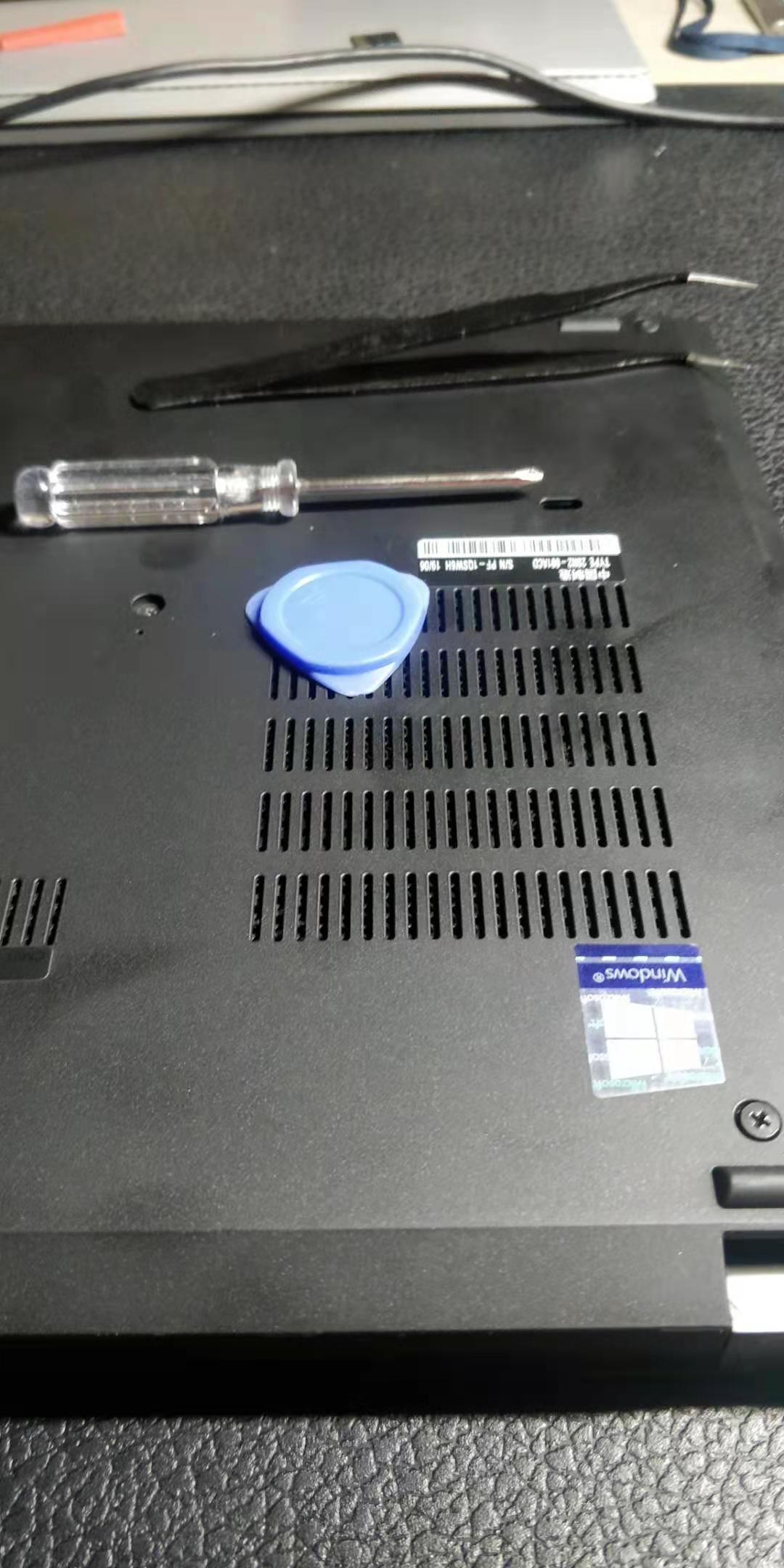 ThinkPad T490 加装4g模块半拆屏走线