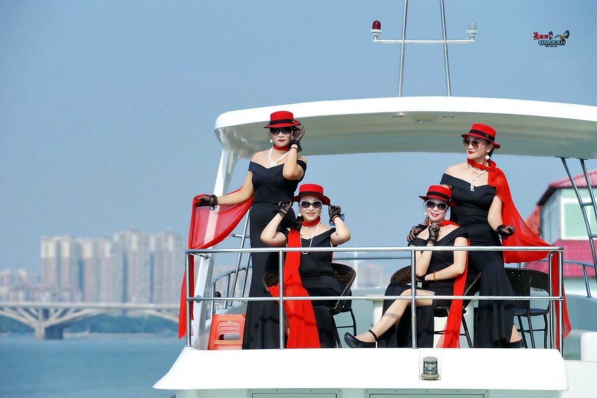 清远游艇会四大美女蝴蝶高妹文文清心