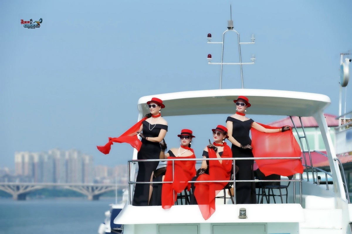 清远游艇会四大美女蝴蝶高妹文文清心