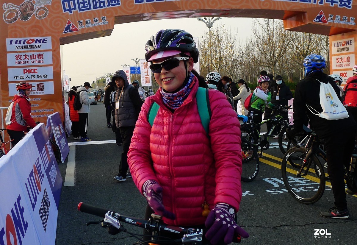 车轮飞旋黄河口  （花絮）