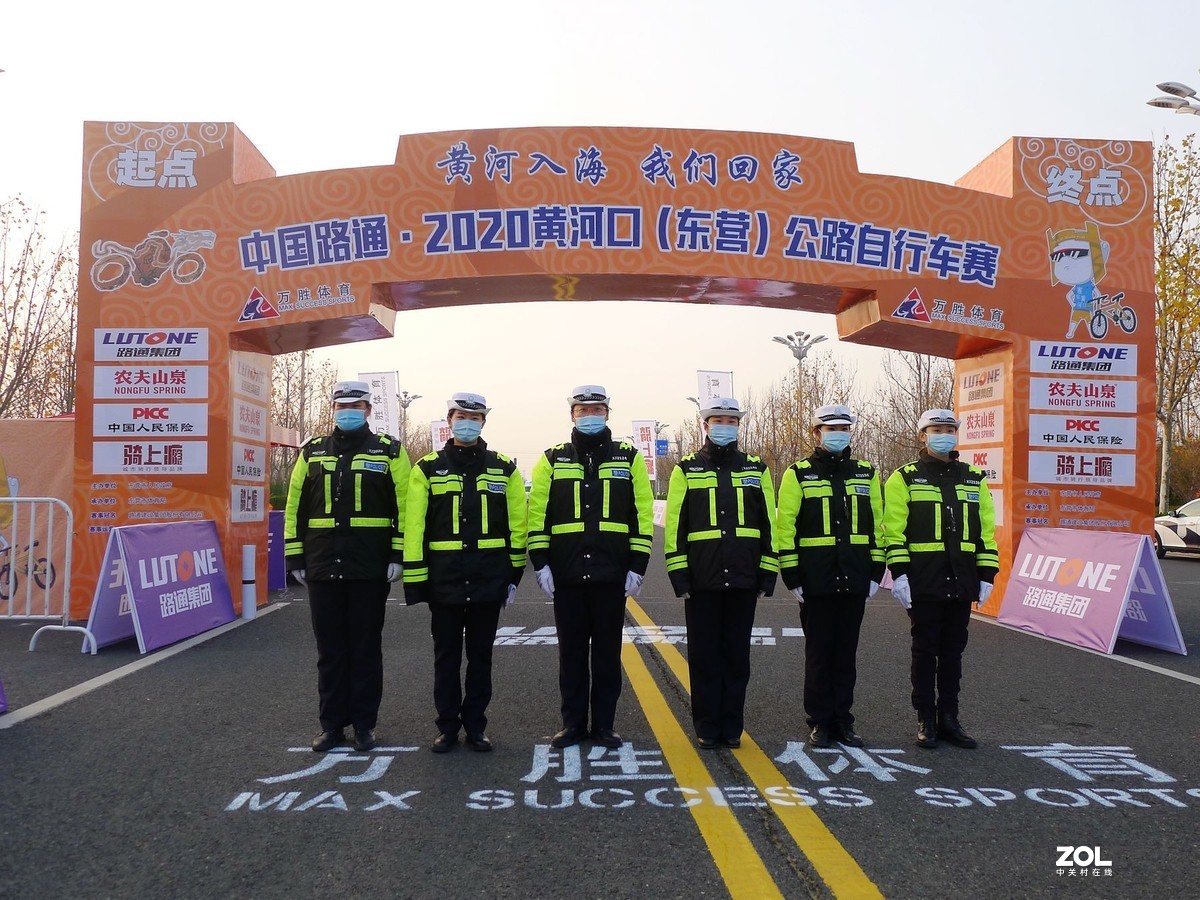 车轮飞旋黄河口  （花絮）