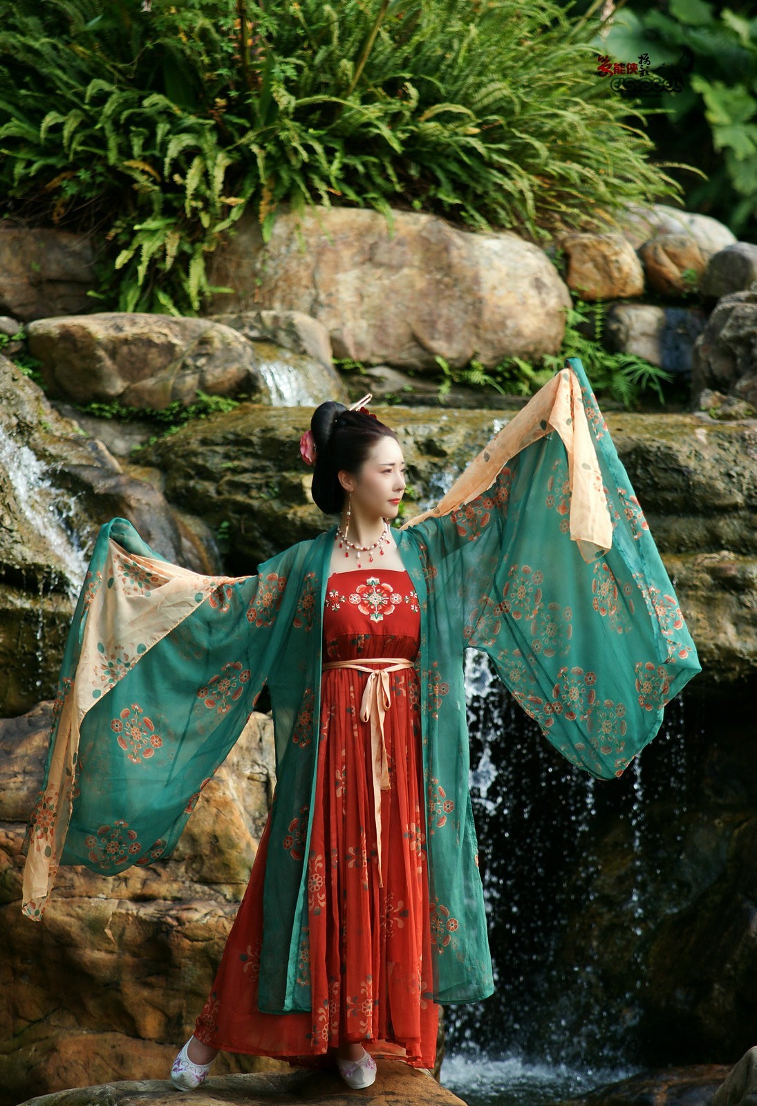 【醉美水博苑·汉服少女】--艺琳