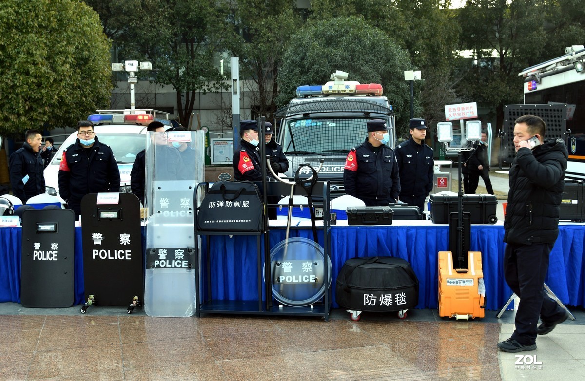 公安庆祝首个警察节