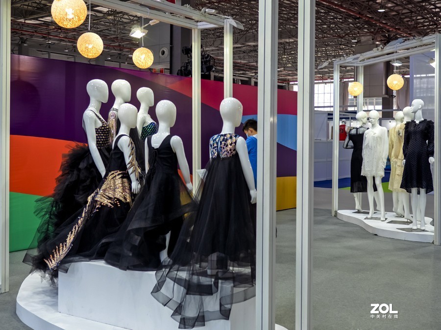 快门太慢，盲拍失利