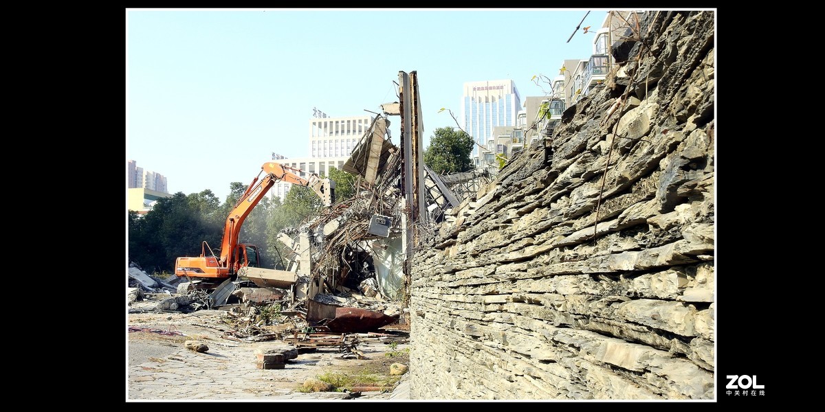 除旧迎新--拆除工地