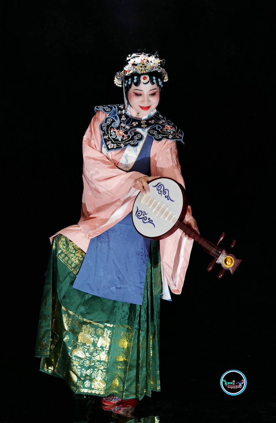 戏曲风古装美女大将