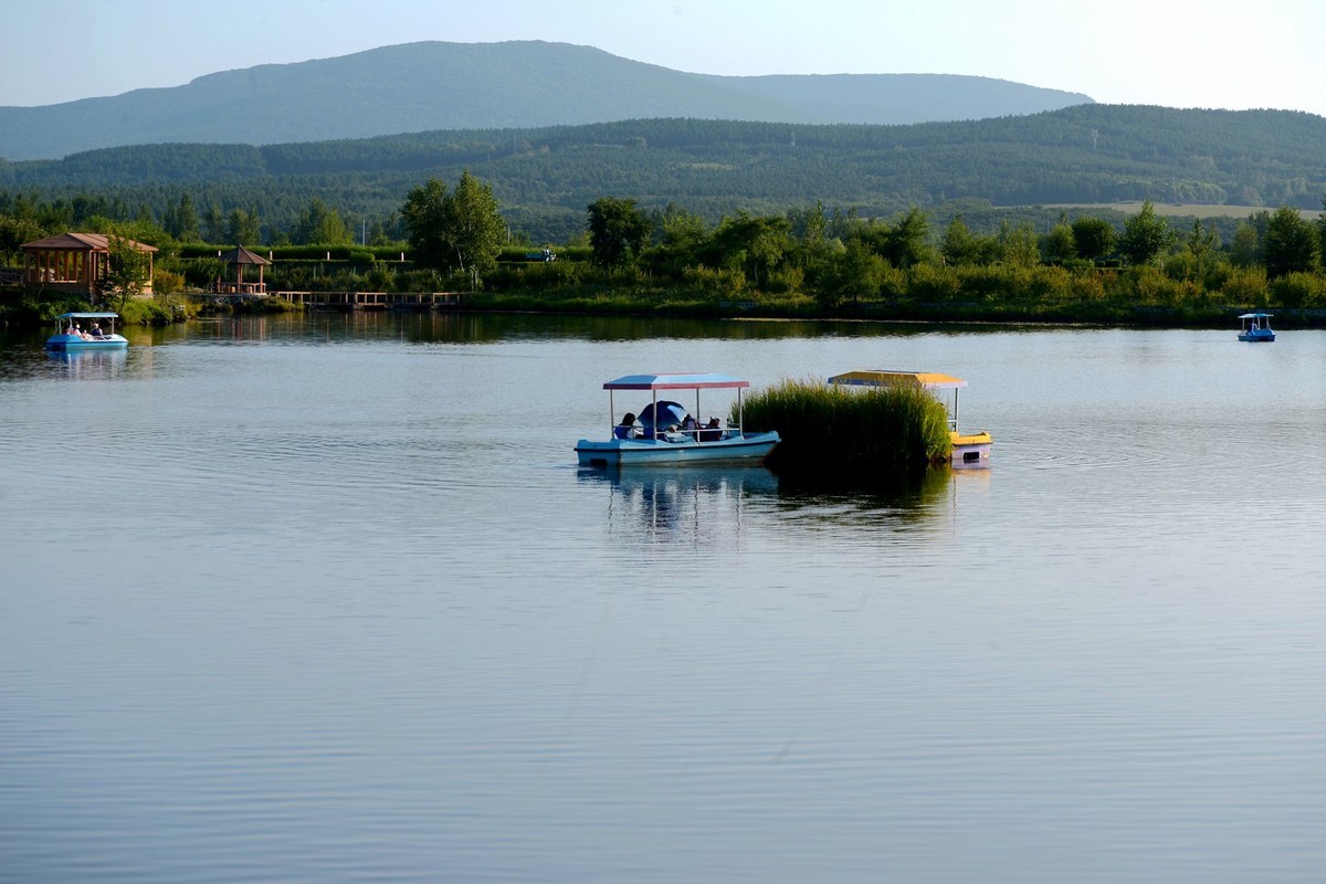 镜泊湖日月潭小湿地景观3