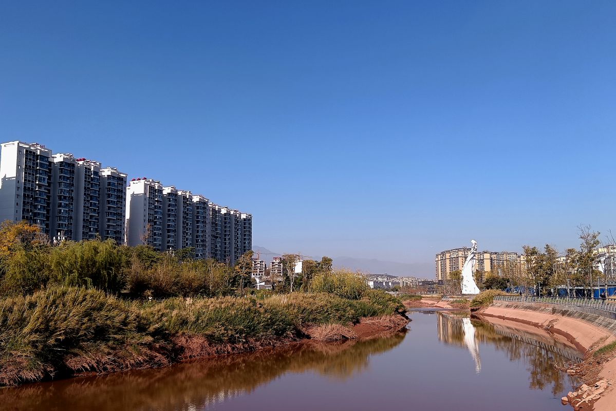 逛路没带相机，用手机拍了几张