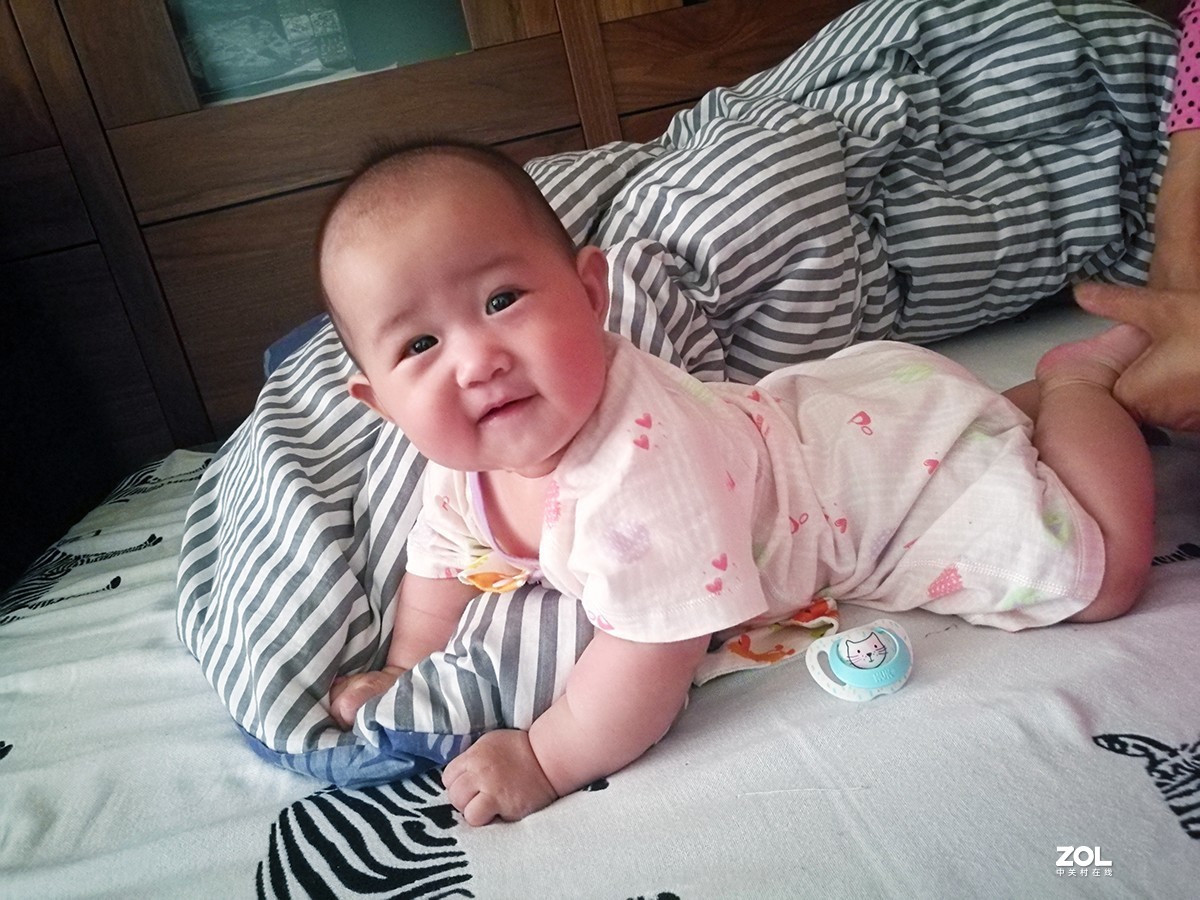 【2020】124---小孙女成长记31【很小的时候】