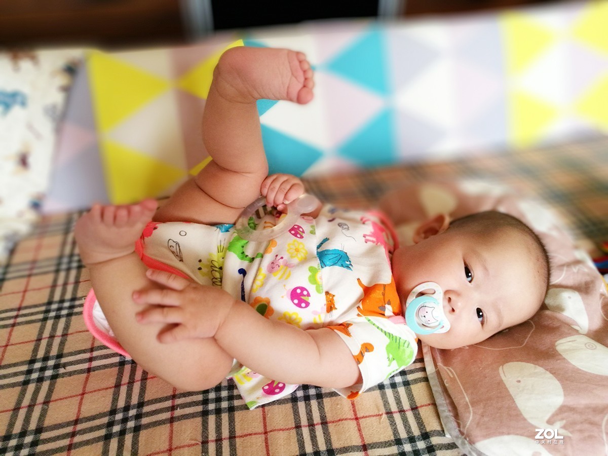 【2020】124---小孙女成长记31【很小的时候】