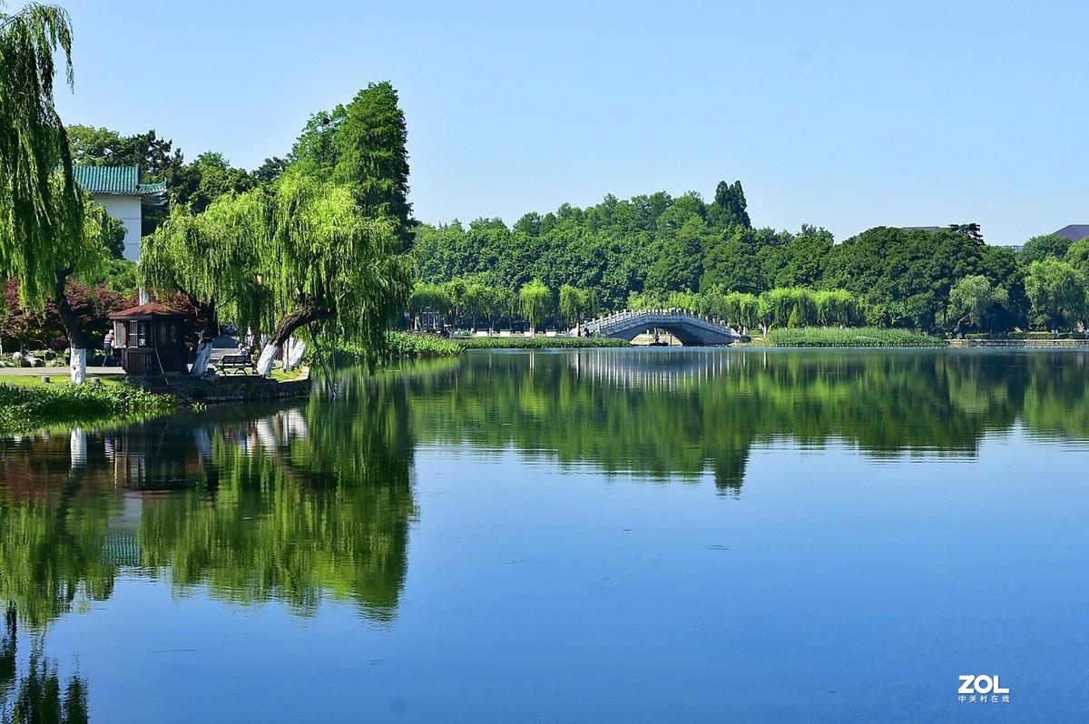 东湖听涛声的地方