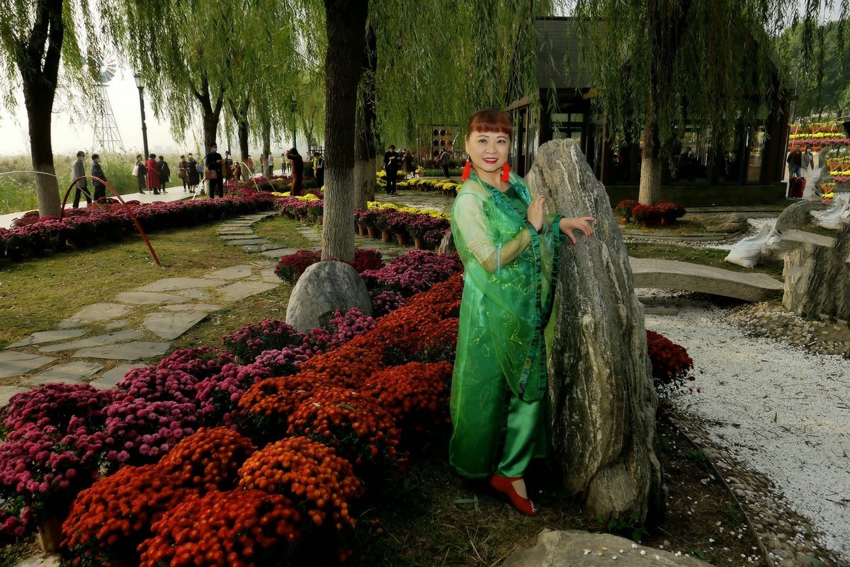 汉口江滩上的汉服美女！