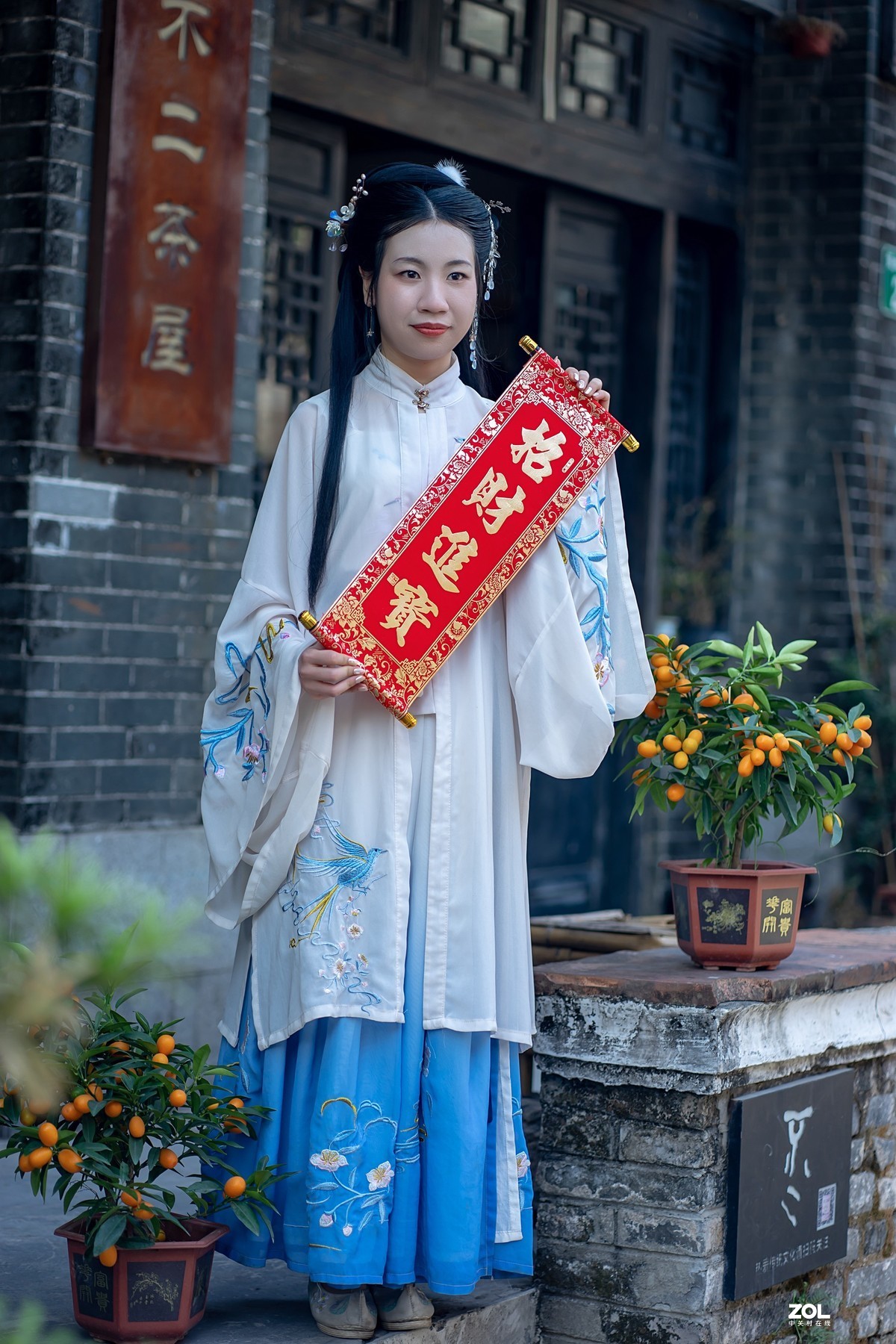 《一组人像》恭喜发财