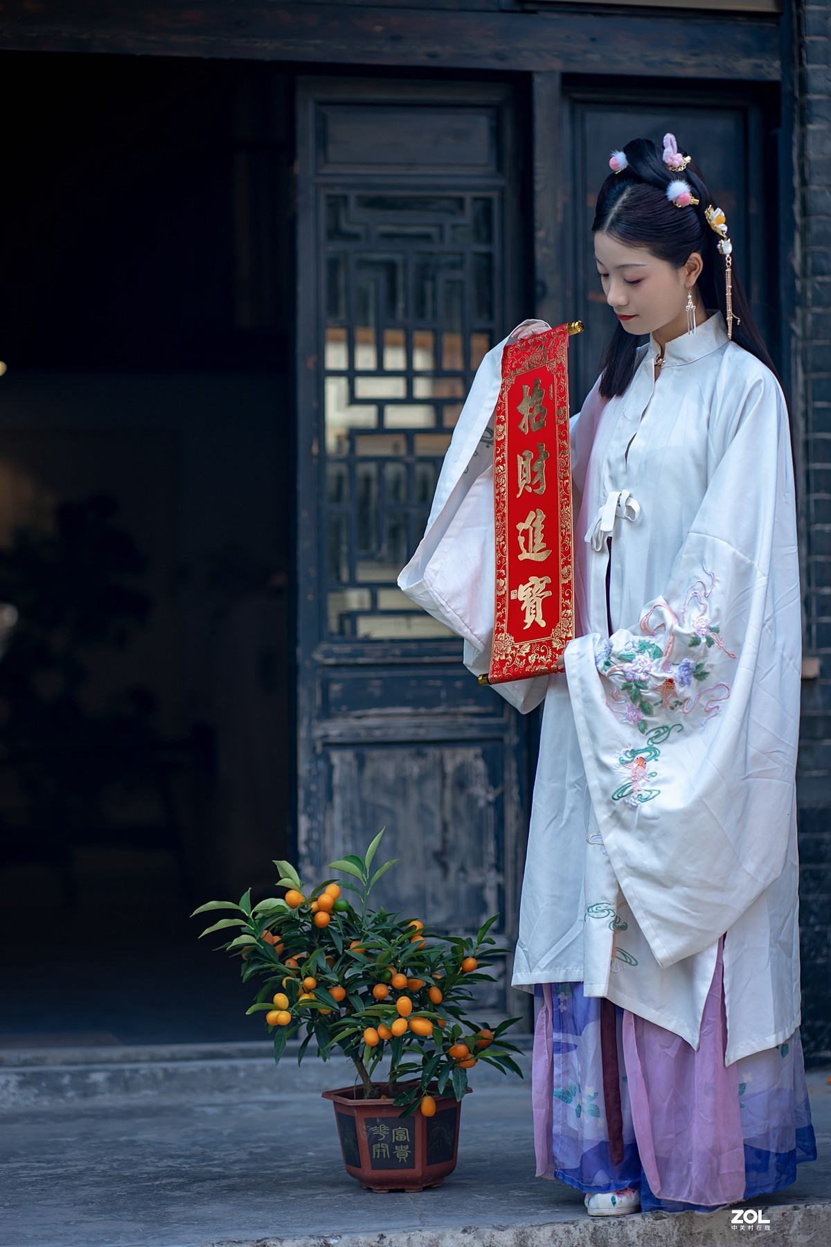 《一组人像》恭喜发财