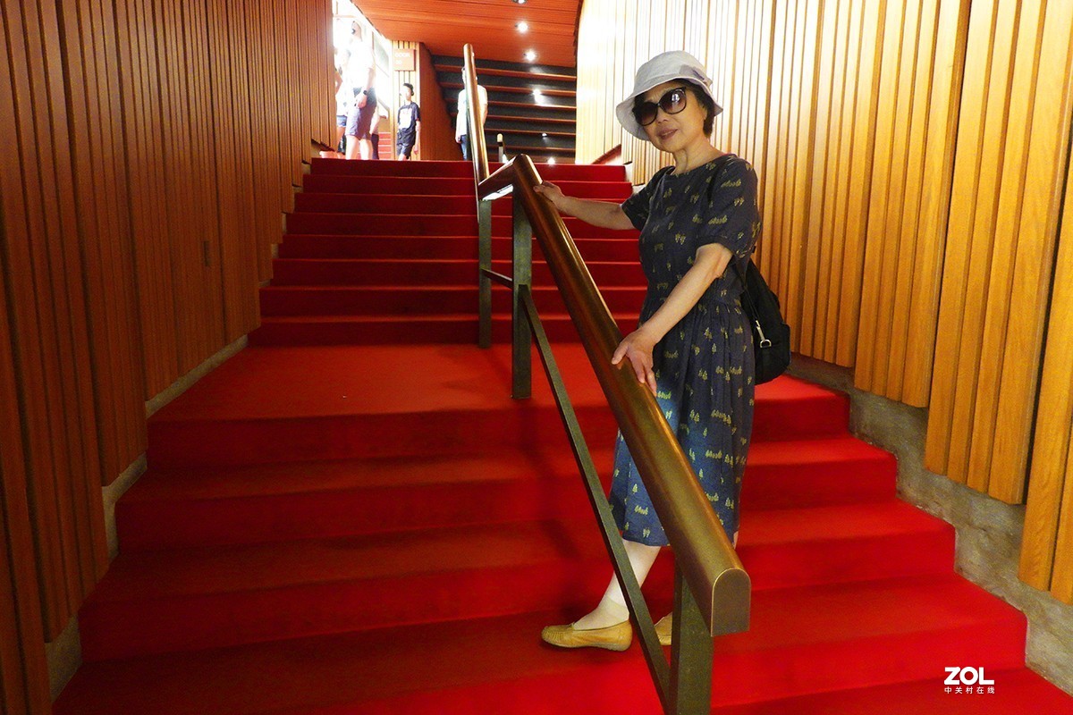 走进悉尼歌剧院