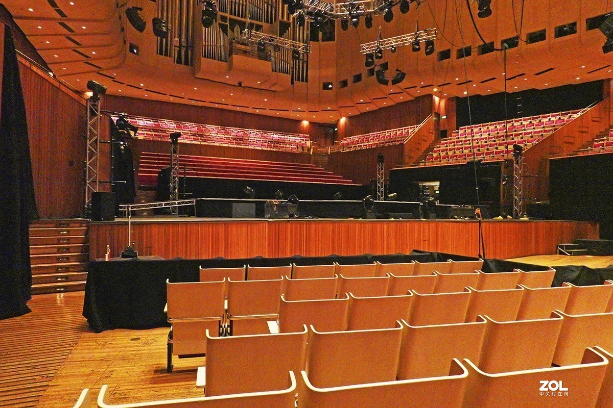 走进悉尼歌剧院