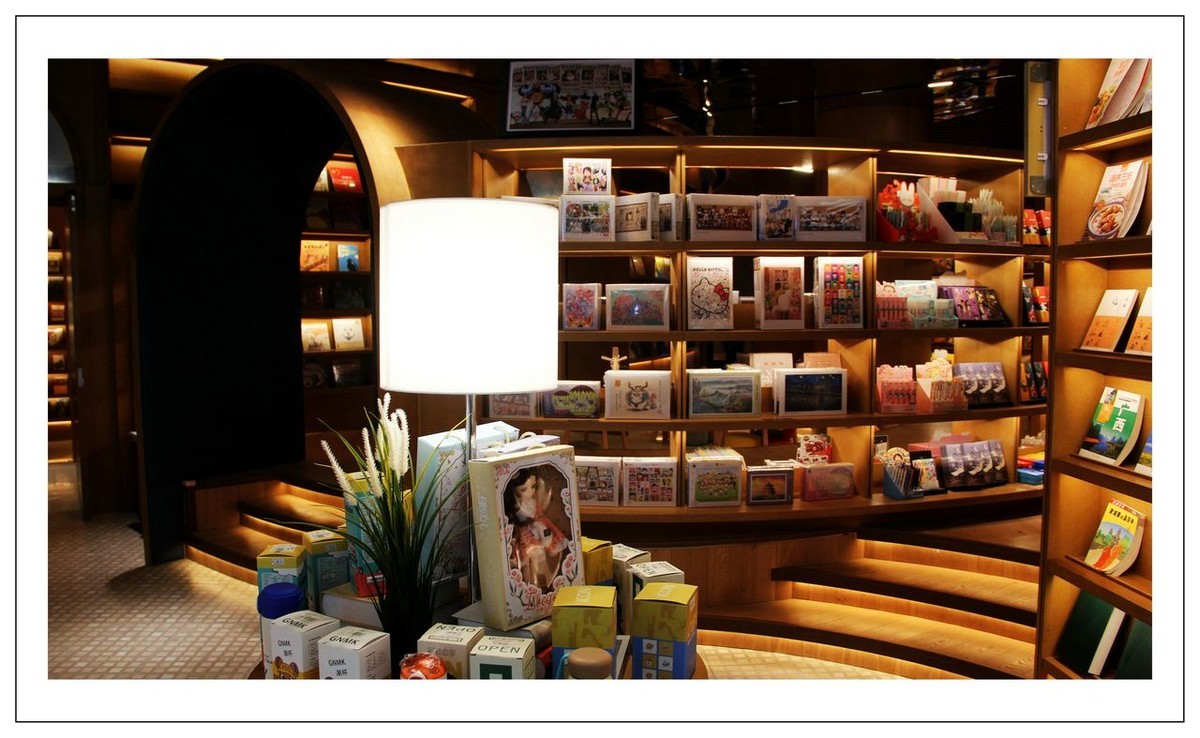 打卡秦皇岛首家兴龙广缘三联书店