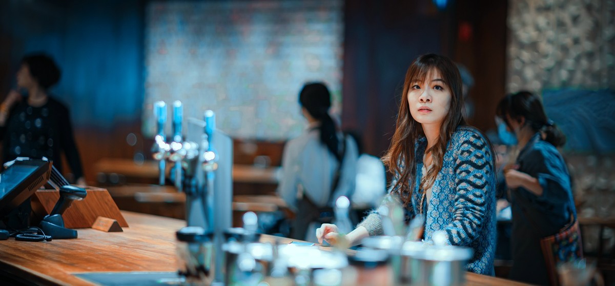 索尼A73 + 佳能 EF85L2 星巴克速写