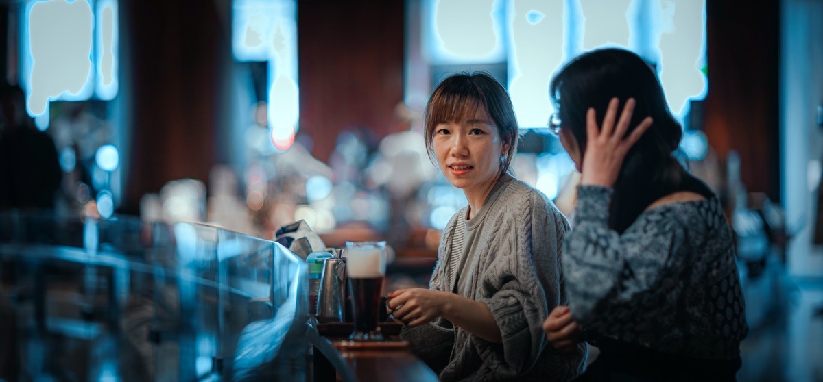 索尼A73 + 佳能 EF85L2 星巴克速写