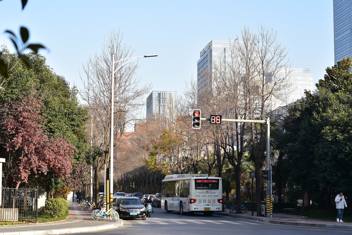 西安科技二路街拍