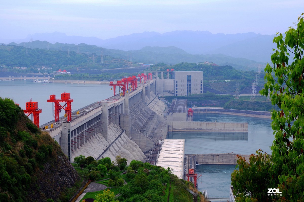烟花三月下江南三峡大坝1
