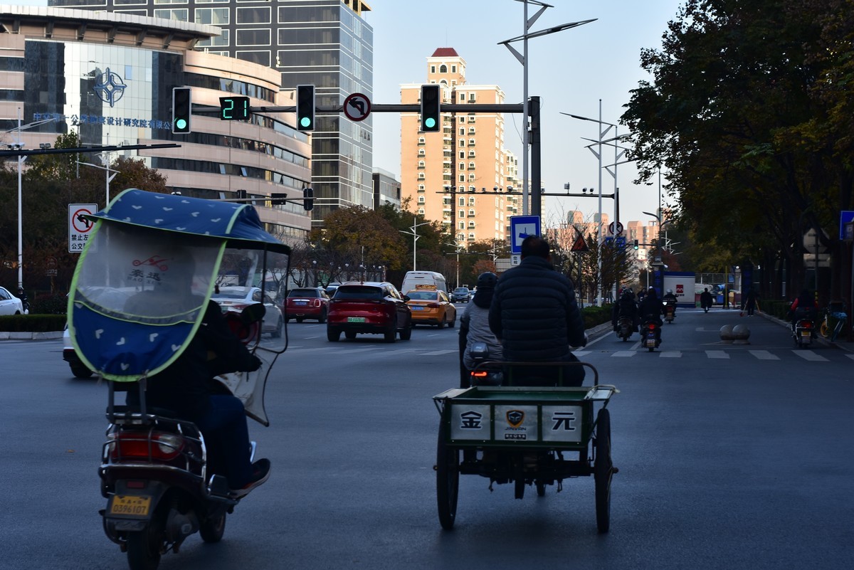 西安科技二路街拍