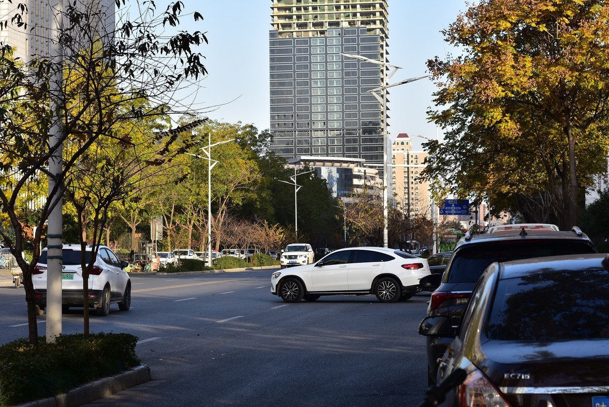 西安科技二路街拍