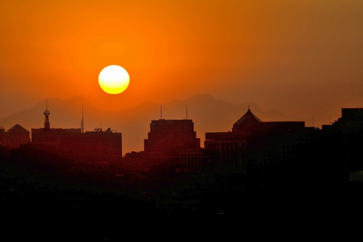 【登景山，赏京城秋色】