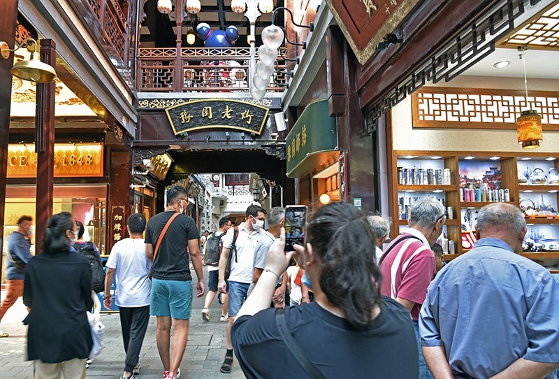 2021，9，18-上海城皇廟隨拍-（一）