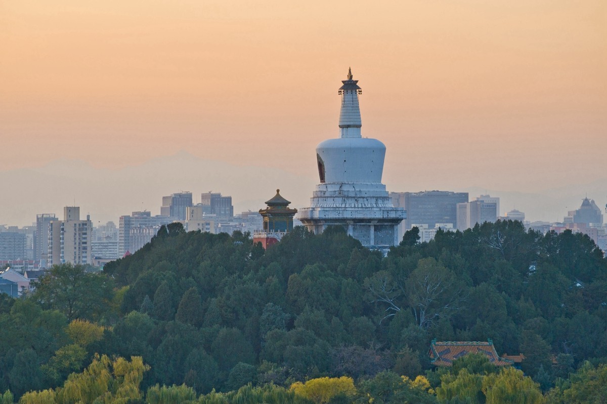 【登景山，赏京城秋色】