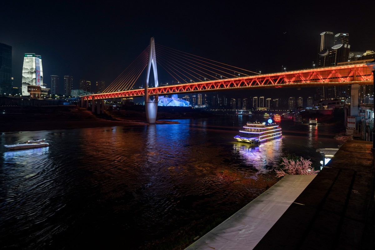 嘉陵江大桥夜景图片