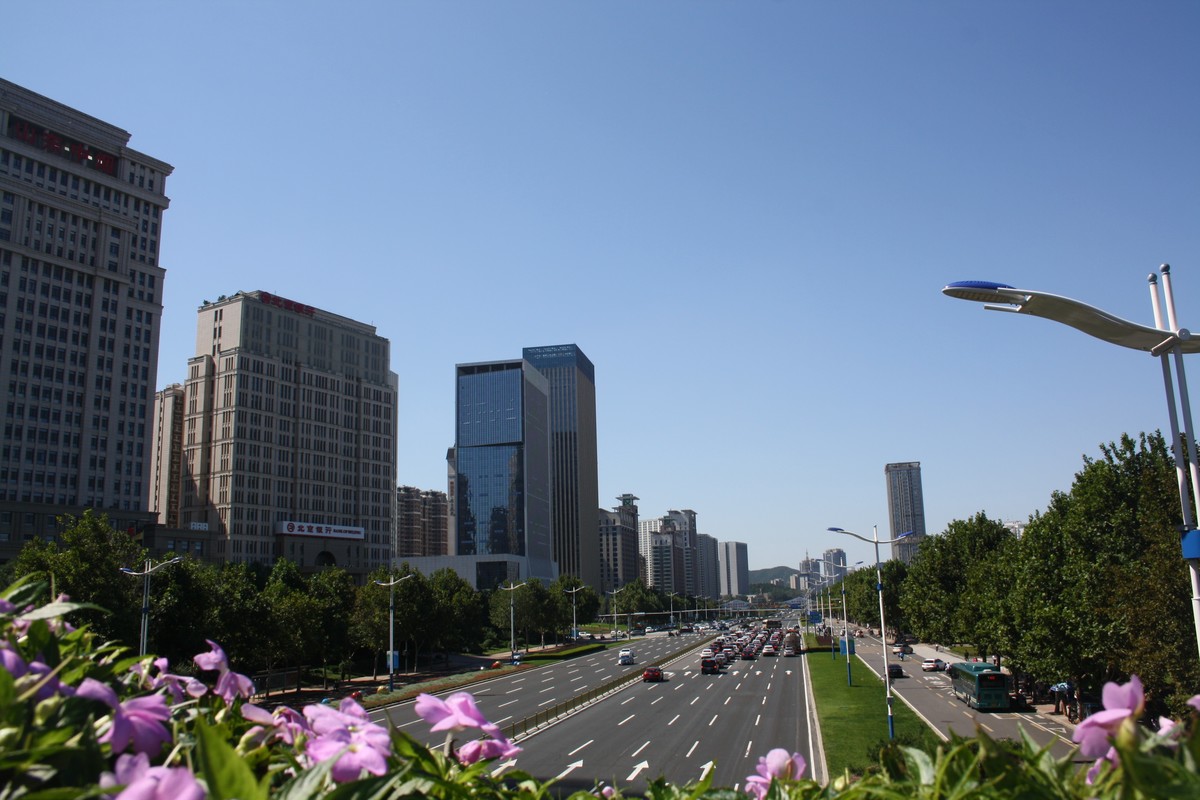 今天拍的风景，不怎样，还是不会调