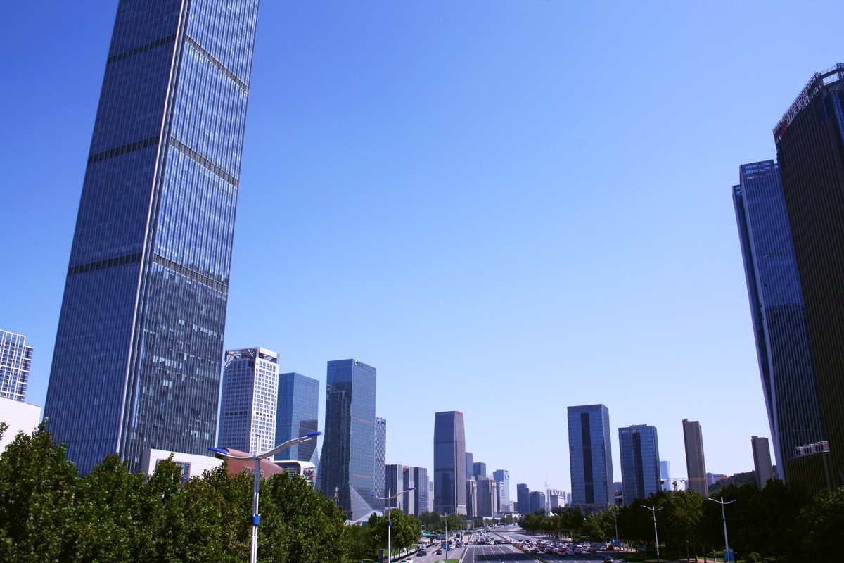 今天拍的风景，不怎样，还是不会调