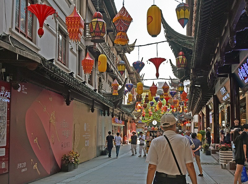 2021，9，18-上海城皇廟隨拍-（一）