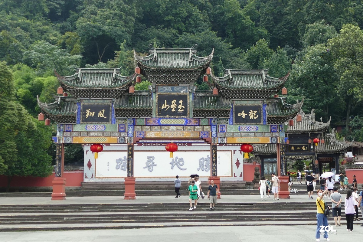 灌      县      古      城