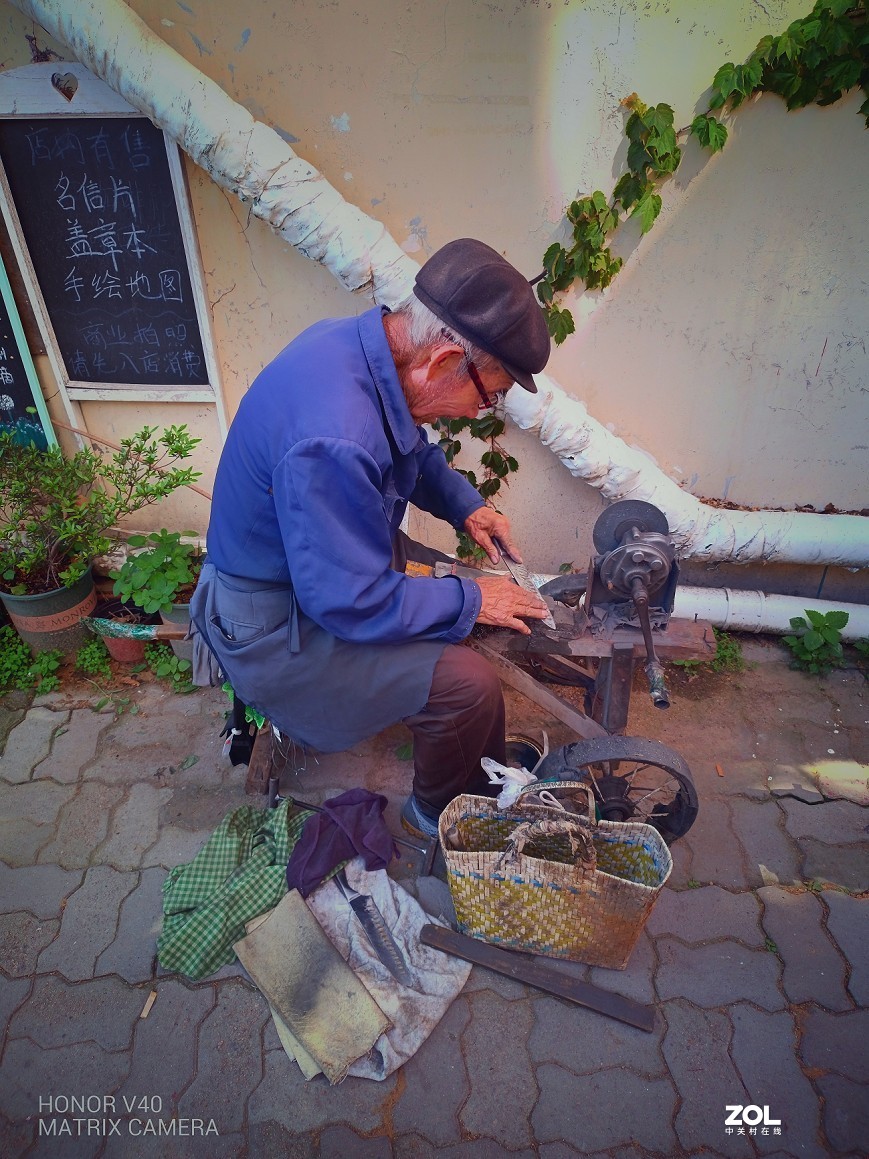 瞎折腾《手机镜头怎么玩？》玩不起单反镜头玩手机镜头看看下边的图是怎么回事？
