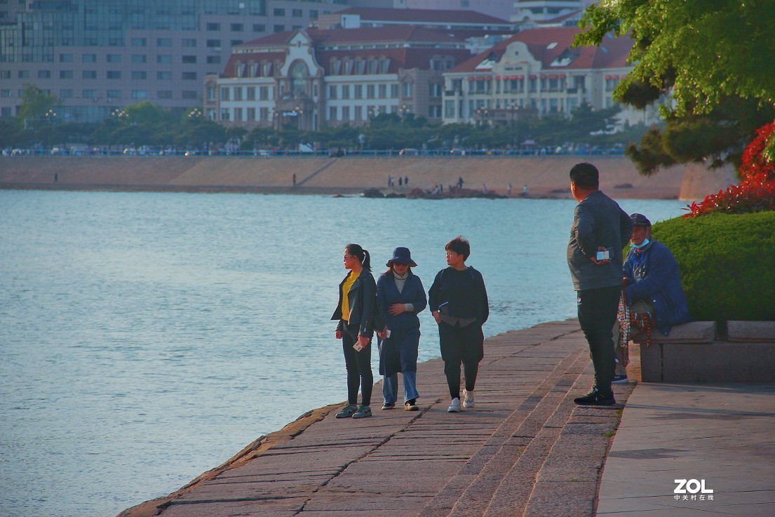 瞎折腾《手机镜头怎么玩？》玩不起单反镜头玩手机镜头看看下边的图是怎么回事？