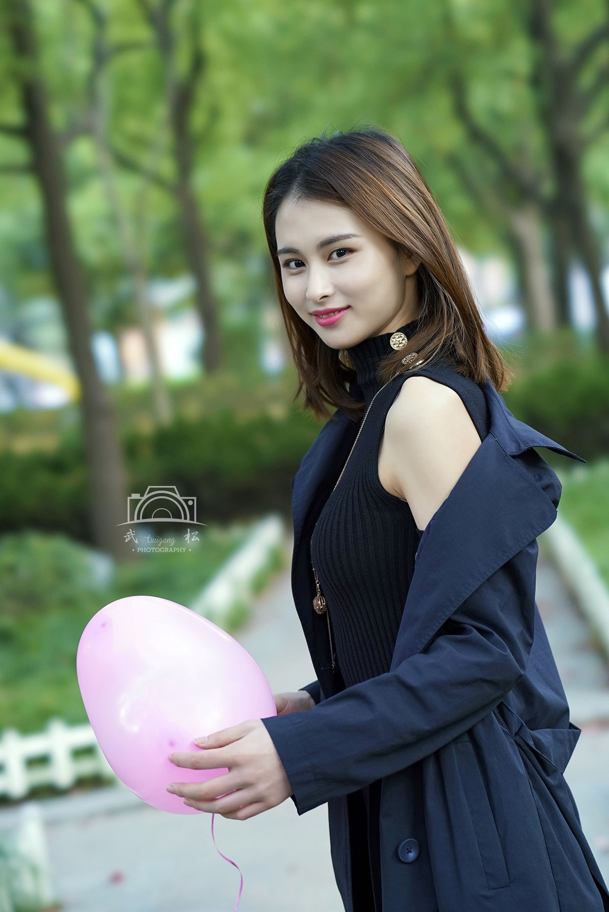 粉色的心形气球