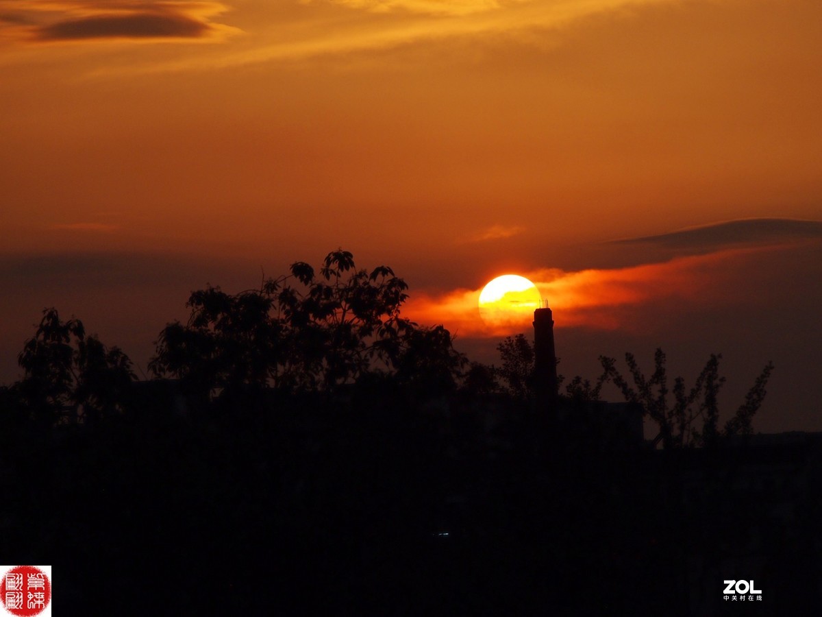 今天成都的天空---阳台上拍落日