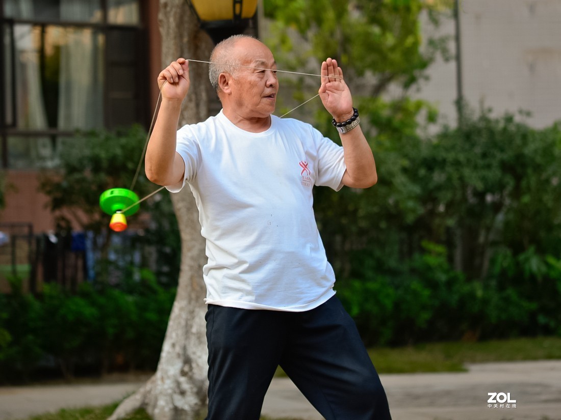 他喜欢这个玩儿